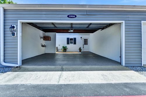 22-11906 Dietz Dr, TAMPA, FL, 33626-3612 | Card Image