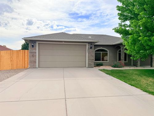 1027 Chinle Ct, Fruita, CO, 81521-7413 | Card Image