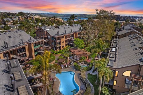 apt-h-4009 Canario St, Carlsbad, CA, 92008-4100 | Card Image