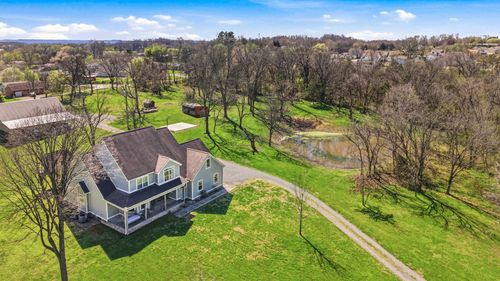 126 Laurelwood Dr, Shelbyville, TN, 37160-2135 | Card Image