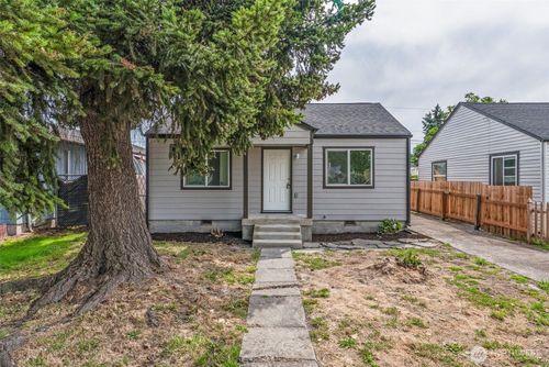 256 28th Ave, Longview, WA, 98632-1228 | Card Image