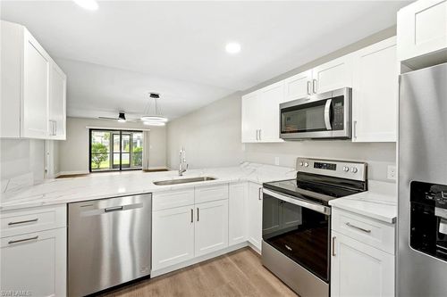 apt-b-17452 Overhill Dr, FORT MYERS, FL, 33908-7125 | Card Image