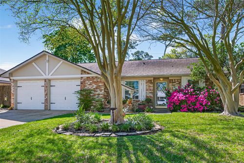 7211 Shady Arbor Ln, Houston, TX, 77040-4728 | Card Image