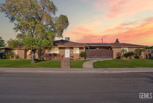 1025 Standard St, Taft, CA, 93268-2213 | Card Image