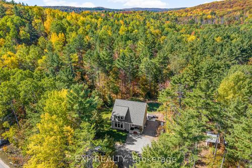 427 Paugh Lake Rd, Barry's Bay, ON, K0J1B0 | Card Image