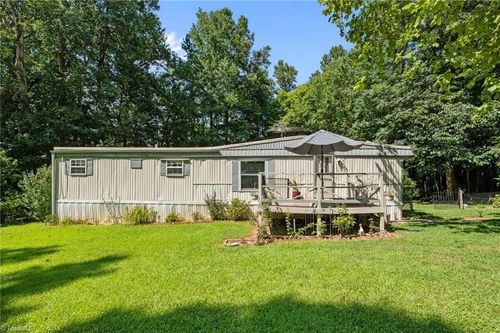 123 & 135 3rd Ct, Reidsville, NC, 27320-7570 | Card Image