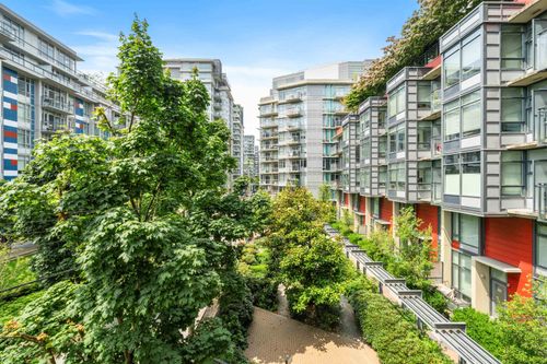 304-38 W 1st Ave, Vancouver, BC, V5Y0K3 | Card Image