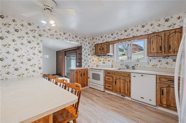 Kitchen | Image 15
