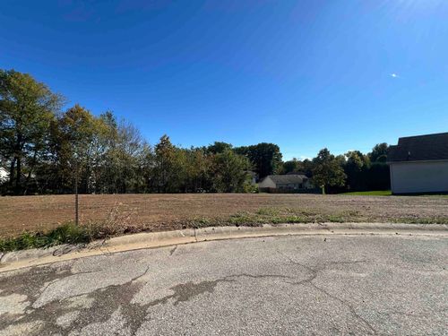 53128 Flowing Stream Ct, South Bend, IN, 46628-9034 | Card Image