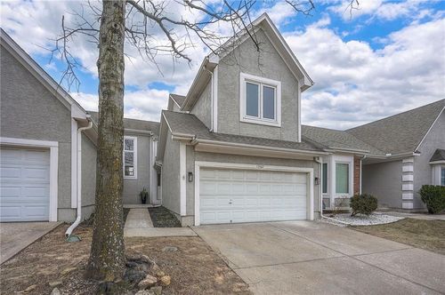 13567 W 58th Ter, Shawnee, KS, 66216-4916 | Card Image