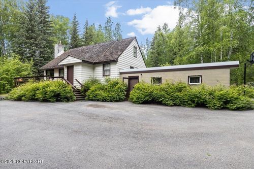 1843 Valley Hi Dr, Fairbanks, AK, 99709-6547 | Card Image