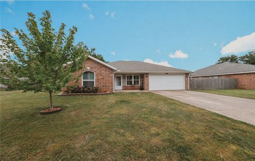 421 N D St, Centerton, AR, 72719-9678 | Card Image