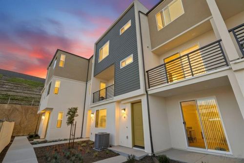 unit-4-852 Makani St, Chula Vista, CA, 91911-6488 | Card Image