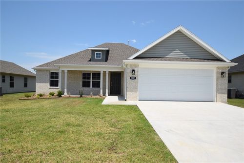 2005 E Hudson Dr, Siloam Springs, AR, 72761-6046 | Card Image