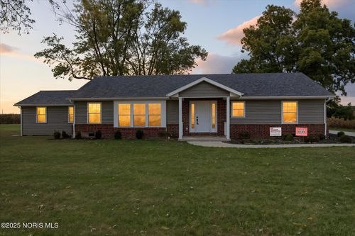 105 County Road 10, Liberty Center, OH, 43532-9704 | Card Image