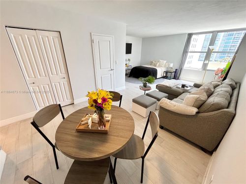 apt-622-2899 Collins Ave, Miami Beach, FL, 33140-4412 | Card Image