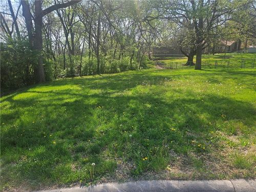 4513 Sutton Ct, Kansas City, KS, 66106-3747 | Card Image