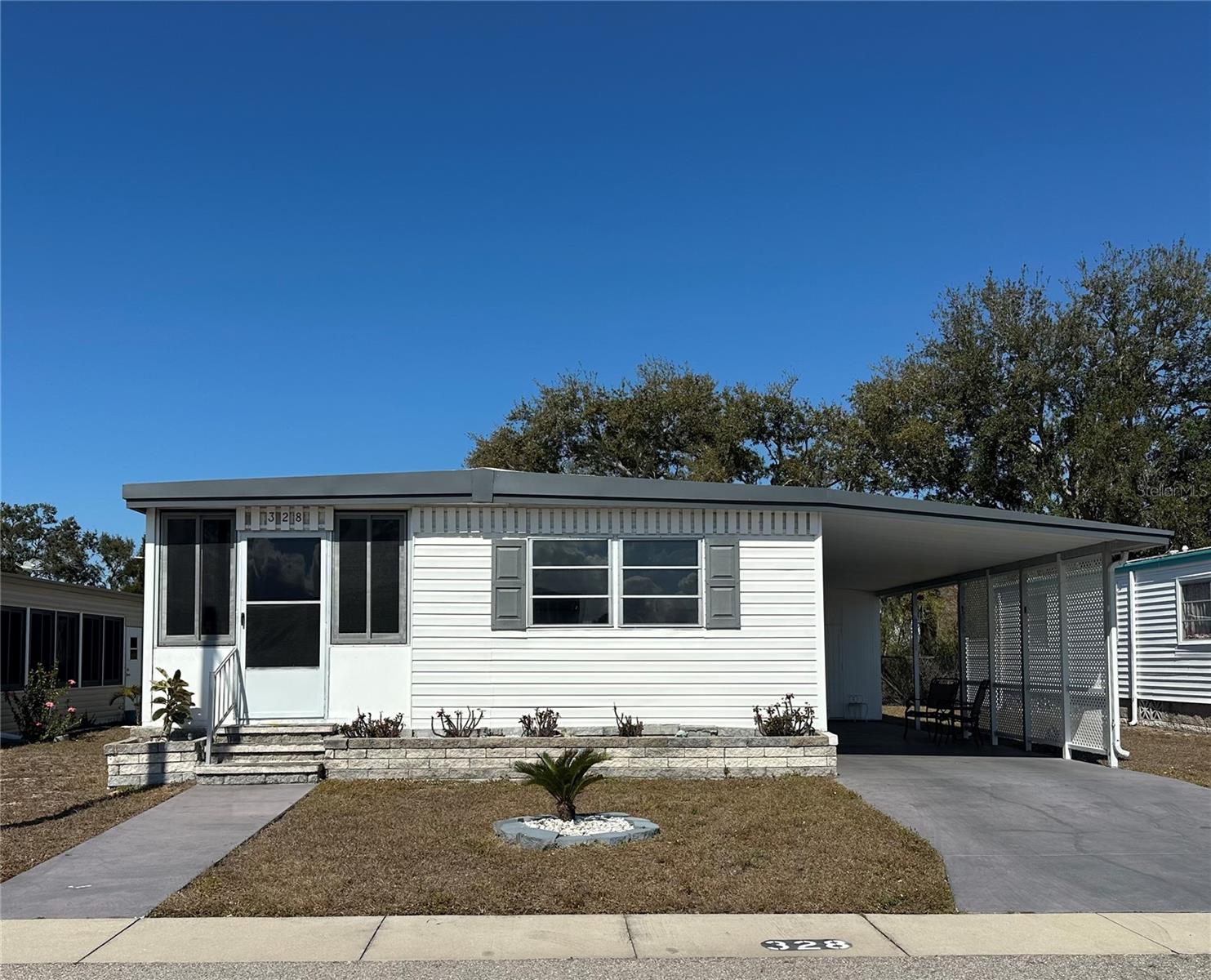 Residential in PALMETTO 2