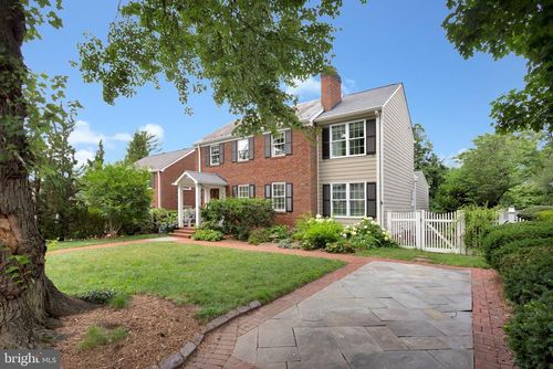1200 N Illinois St, ARLINGTON, VA, 22205-2458 | Card Image