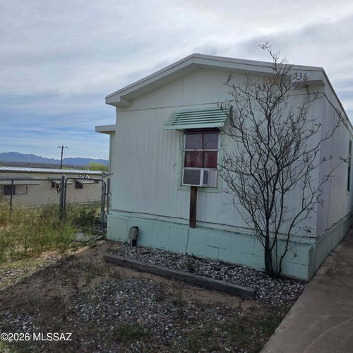 536 E Silverwood Lane, Benson, AZ, 85602 | Card Image