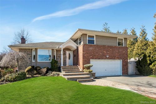 37 Winthrop Rd, Plainview, NY, 11803-1131 | Card Image