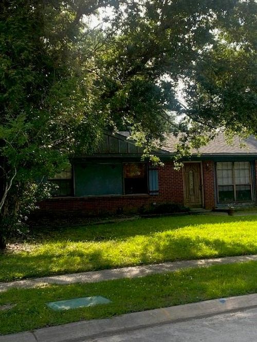 1325 Greenlawn Dr, Slidell, LA, 70460-2505 | Card Image