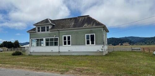 1554 Port Kenyon Rd, Ferndale, CA, 95536-9452 | Card Image