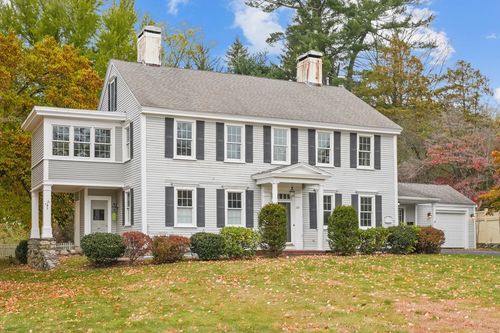 285 Main St, Groveland, MA, 01834-1234 | Card Image