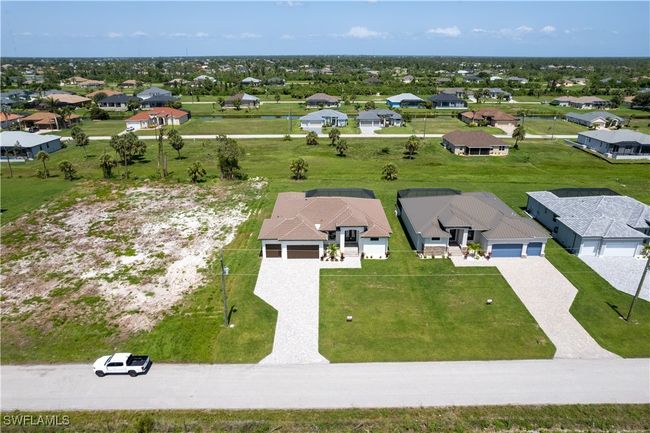 Aerial perspective of suburban area | Image 34