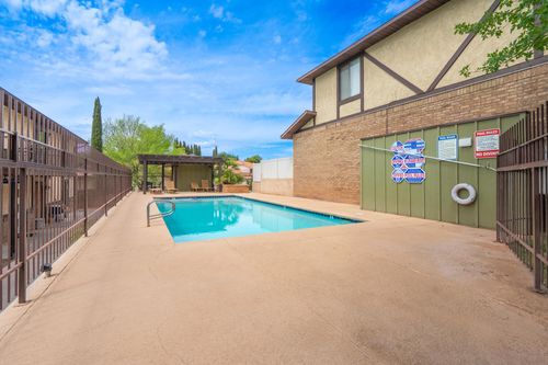 apt-4-695 N 500 W, St George, UT, 84770-2670 | Card Image