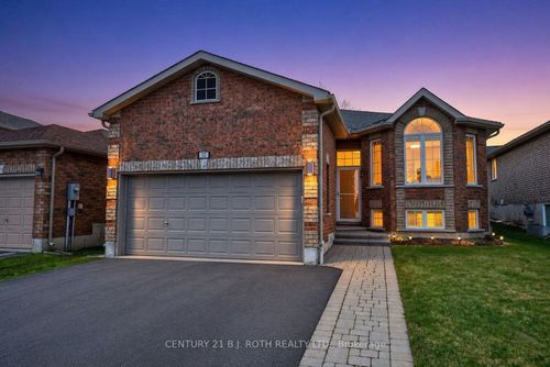 12 White Cres, Barrie, ON, L4N7M1 | Card Image