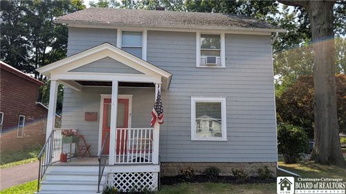 28 E 2nd St, Westfield, NY, 14787-1440 | Card Image