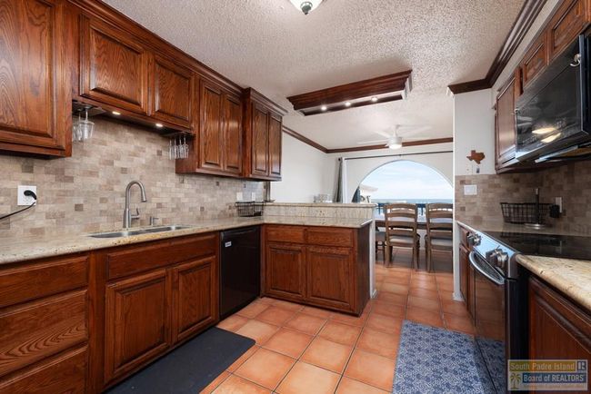 1302 - 1302 Harbor Island Dr, Condo with 2 bedrooms, 2 bathrooms and 1 parking in Port Isabel TX | Image 6