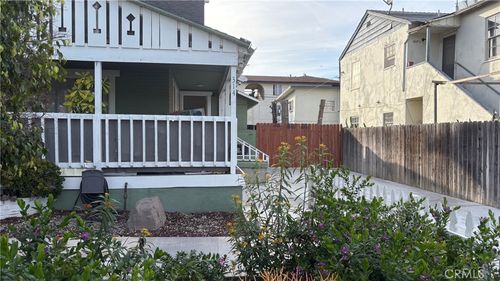 314 S Broadway, Santa Ana, CA, 92701-7811 | Card Image