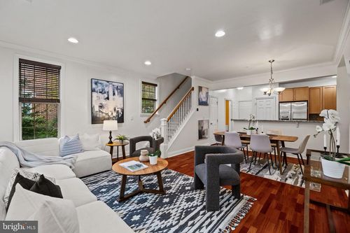 201 Commodore Ct, PHILADELPHIA, PA, 19146-5246 | Card Image