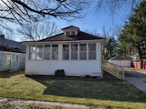 427 W Church St, Lovington, IL, 61937-9416 | Card Image