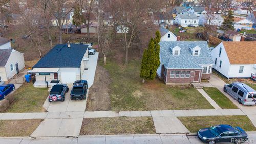 26166 Powers Ave, Dearborn Heights, MI, 48125-1308 | Card Image