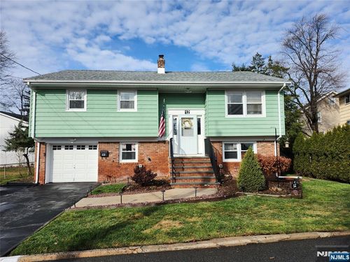 12 Henches Pl, Little Ferry, NJ, 07643-2057 | Card Image