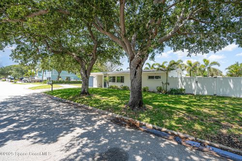 8103 Magnolia Ave, Cape Canaveral, FL, 32920-2216 | Card Image