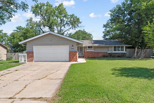 4016 Brooks Ave, Wichita, KS, 67220-2523 | Card Image