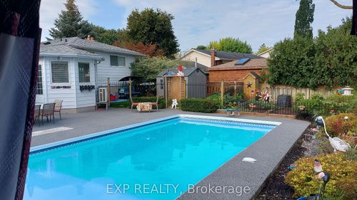 96 Langford Dr, Lucan Biddulph, ON, N0M2J0 | Card Image