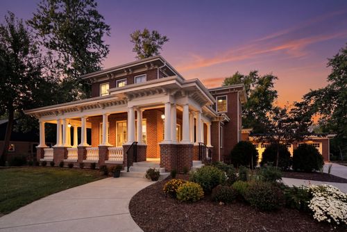 326 E Central Rd, Arlington Heights, IL, 60005-2654 | Card Image