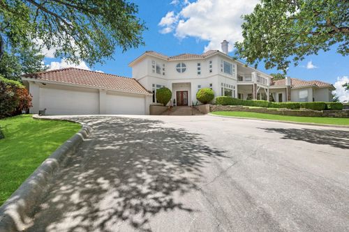 2318 Stone Bridge Dr, Arlington, TX, 76006-2773 | Card Image