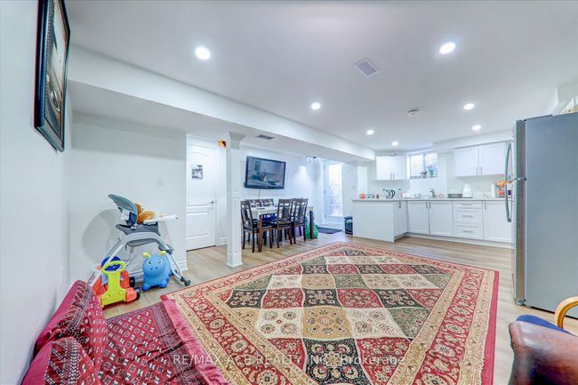 82 Warnford Cir, House other with 7 bedrooms, 5 bathrooms and 4 parking in Ajax ON | Image 43