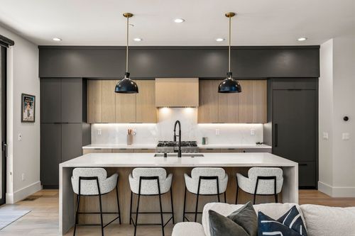 10131 Jakes Way, Truckee, CA, 96161 | Card Image
