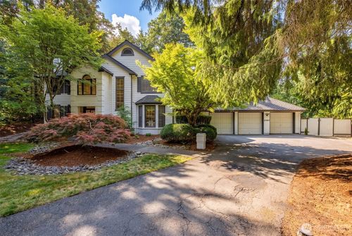 21517 Ne 143rd Pl, Woodinville, WA, 98077-5814 | Card Image