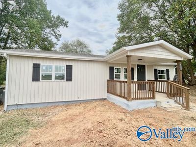 1038 W Limestone Road, House other with 3 bedrooms, 1 bathrooms and null parking in Hazel Green AL | Image 2