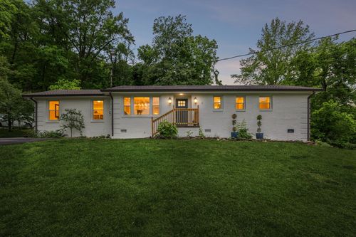 1276 Old Hillsboro Rd, Franklin, TN, 37069-9129 | Card Image