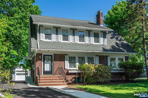 61 S Prospect St, Verona, NJ, 07044-1509 | Card Image