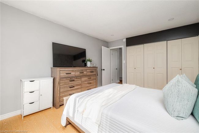 79 Ann St, House other with 4 bedrooms, 2 bathrooms and 5 parking in Dundas ON | Image 13